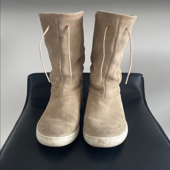 Adidas Winter Tan Suede Boots - Trefoil Logo - Fully Lined With Faux Fur lined - Picture 9 of 15